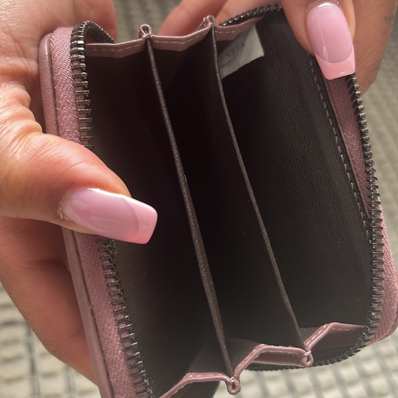 Bottega Veneta zip around wallet - Picture 3 of 6